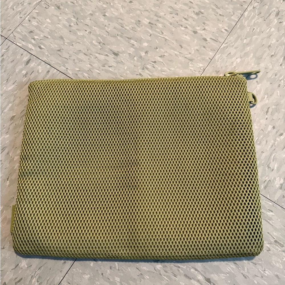Dagne Dover Parker Mesh Pouch in lime green, X-Large